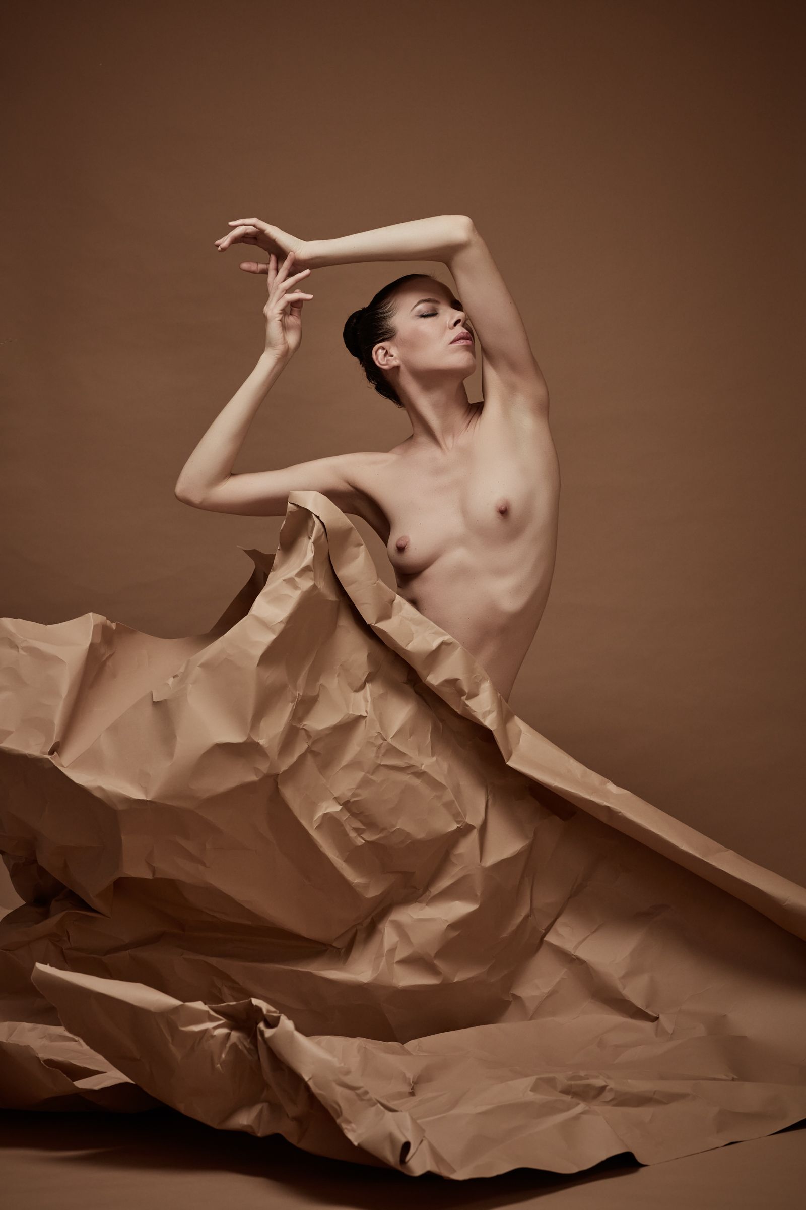 denisa sculptural art nude in studio mainz 03